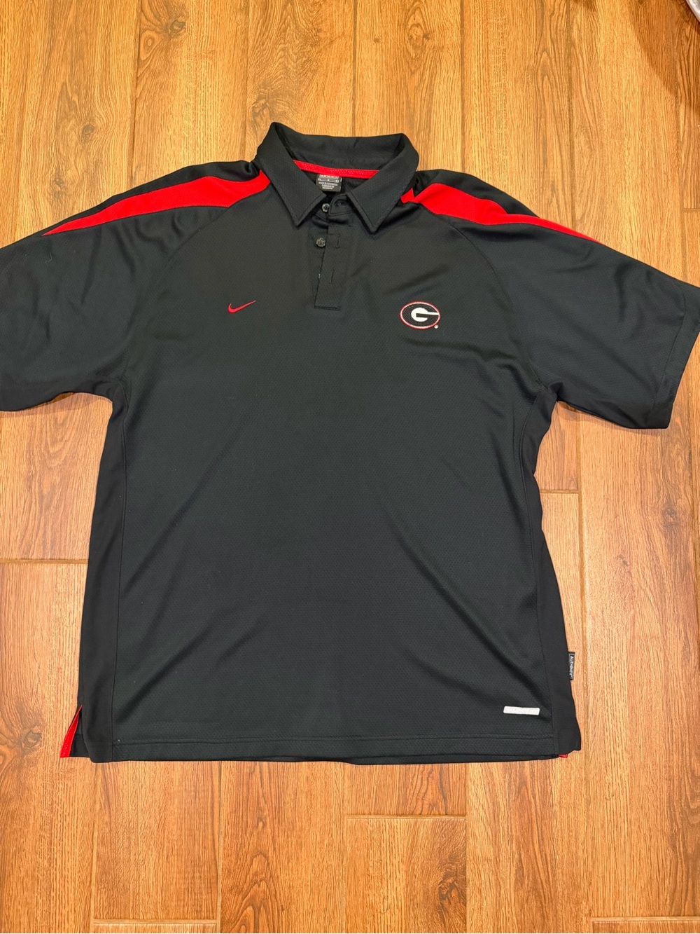 Nike Men’s Black & Red Georgia Bulldogs Polo Shirt / large